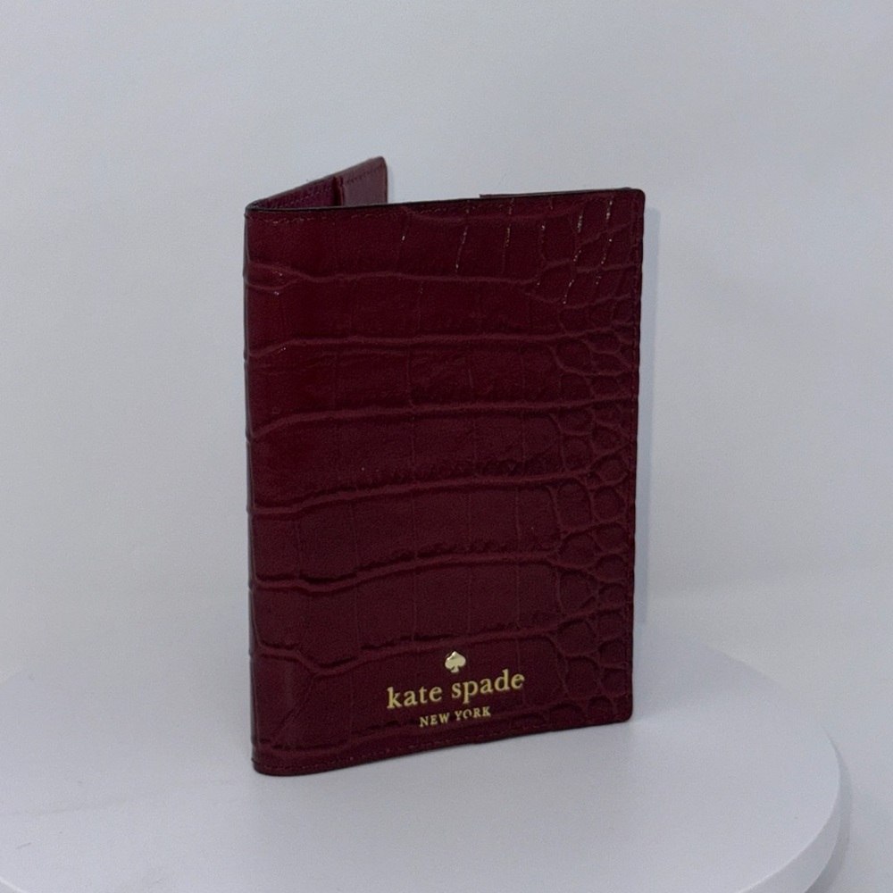 NWT Kate Spade passport holder